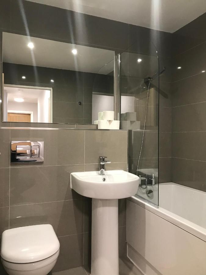 Apartments Heathrow - Hounslow Cranford Extérieur photo