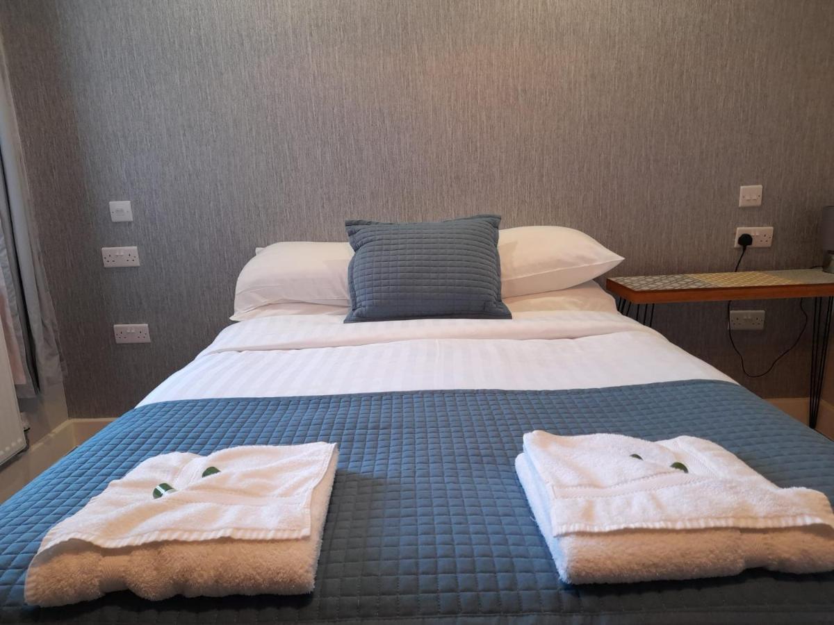 Apartments Heathrow - Hounslow Cranford Extérieur photo