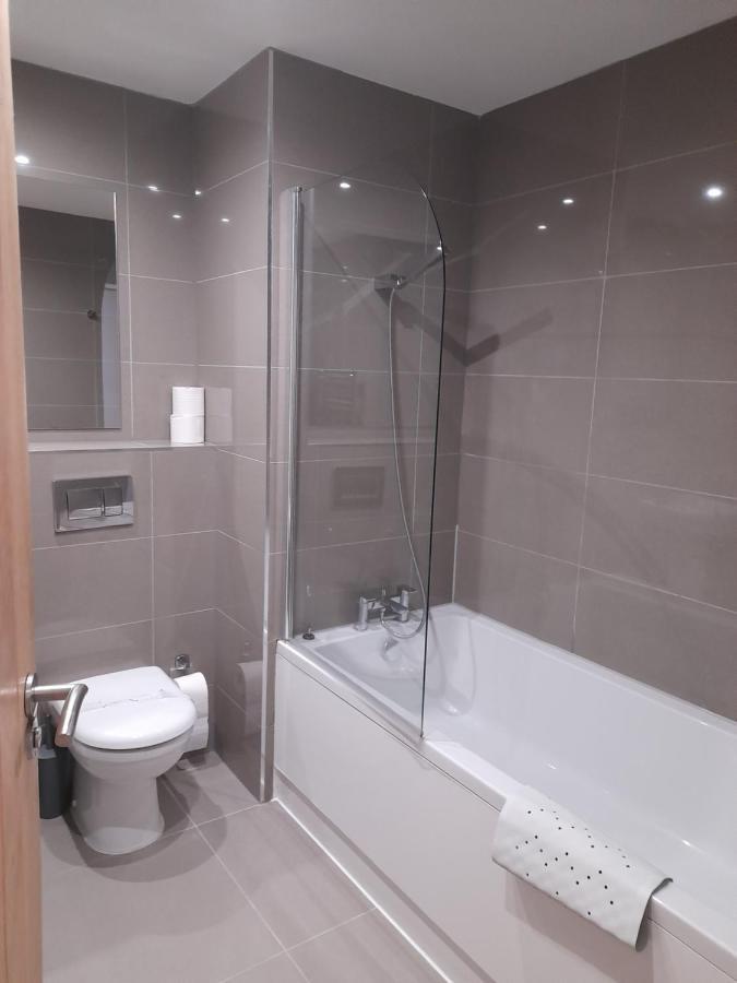 Apartments Heathrow - Hounslow Cranford Extérieur photo